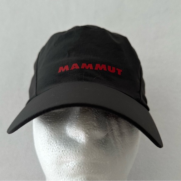 MAMMUT Cap 5 Panel Light Weight Black Spell Out Logo Adj Strap Back Vented - Picture 2 of 9